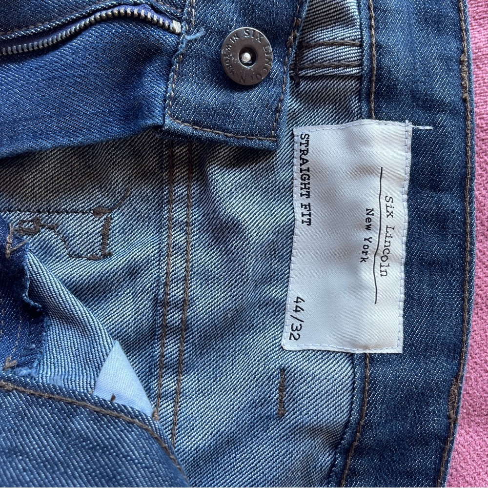 Six Lincoln Jeans